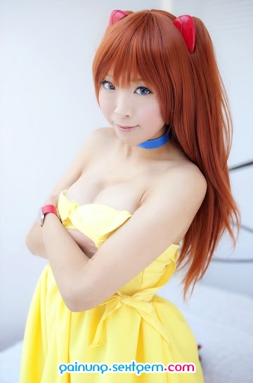 Cosplay màu vàng xinh xắn