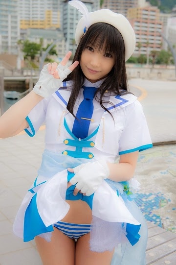 Gái 95 cởi truồng trong bộ dạng Cosplay