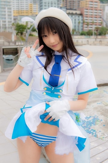 Gái 95 cởi truồng trong bộ dạng Cosplay